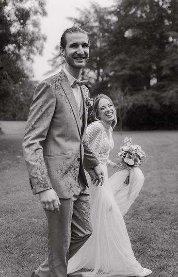 Deux mariés après leur cérémonie laïque - Photographe mariage à Sète - Camille Duteil Phot
