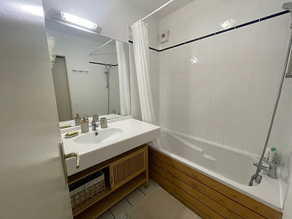 Appartement Contamines 3 balcons du Mont Joly Salon Cuisine Salle de bain 1