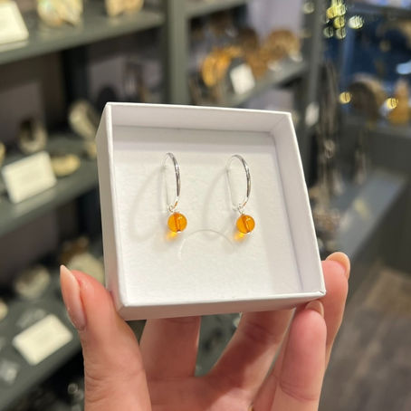 Treasures in Time: Stunning Amber Jewellery Gifts