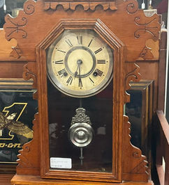 Vintage mantle clock