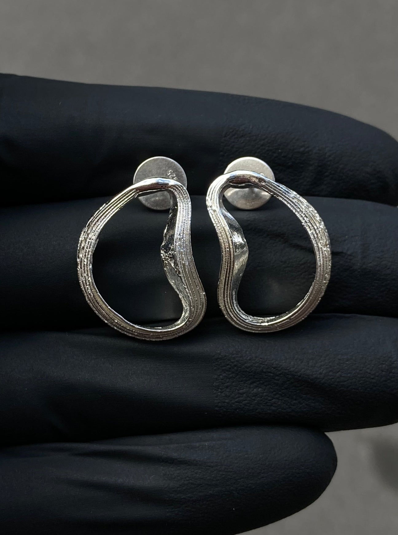 Náušnice Beach Artifacts M stříbrné  - Ondřej Stára