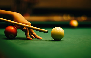 Jouer au billard