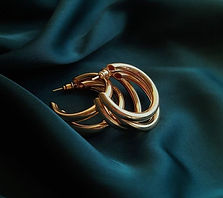 Pin de Eve em jewelleryphoto inspiration em 2023 | Fotografia de jóias, Loja de jóias, Lojas de jóia.jpg
