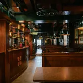 Photo d'ensemble d'un restaurant