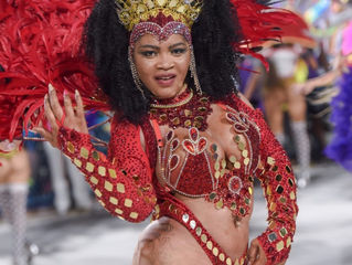 Cantora camaronesa é a nova rainha de bateria da Lins Imperial