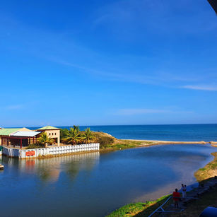 Cristalinas y cálidas aguas embellecen el mar caribe hondureño