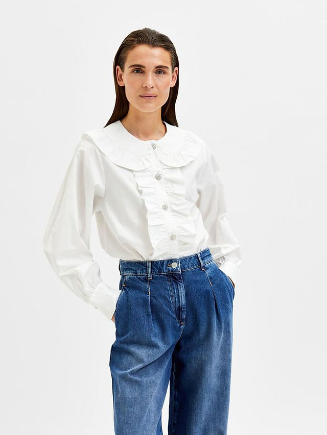 Selected: Peter Pan collared shirt 