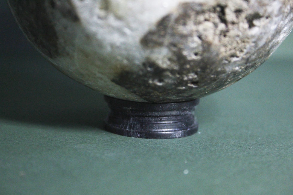 Miniatura: Sfera di quarzo su supporto personalizzato