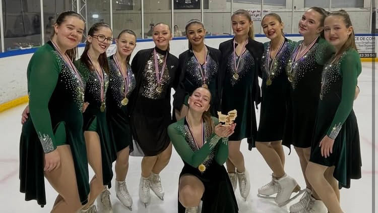 Les Axel’Light et les Axelettes en or, les Axelines sur le podium