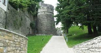 castillo san vigilio.jpeg