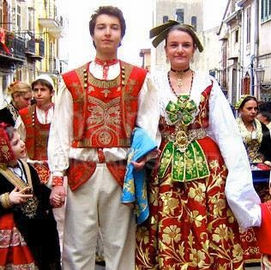   Për arbëreshët e Italisë, 25 nëntori shënon një datë e rëndësishme; kthesën rrënjësore për gjuhën 