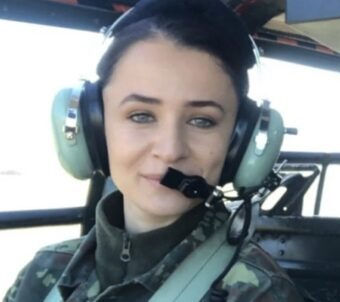 Njihuni me Armelën, piloten e parë shqiptare.