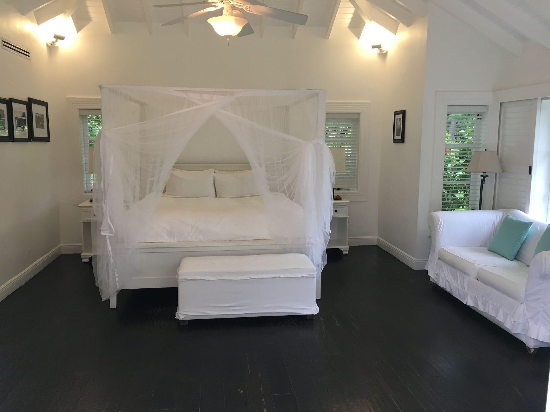 Villa 306, as described in Don't Believe It. This is the villa where Grace Sebold slept the night Julian Crist died, and where Sidney Ryan stayed during her fact finding trip to the island.