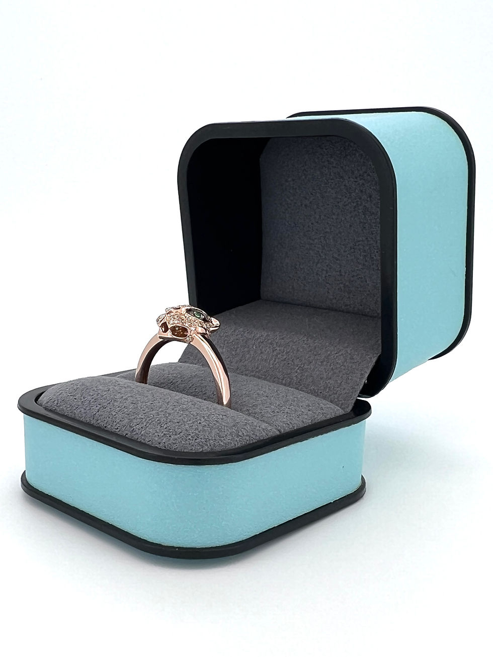 Gem Culture Second hand diamond tsavorite garnet engagement ring wedding band rose gold in ring box view