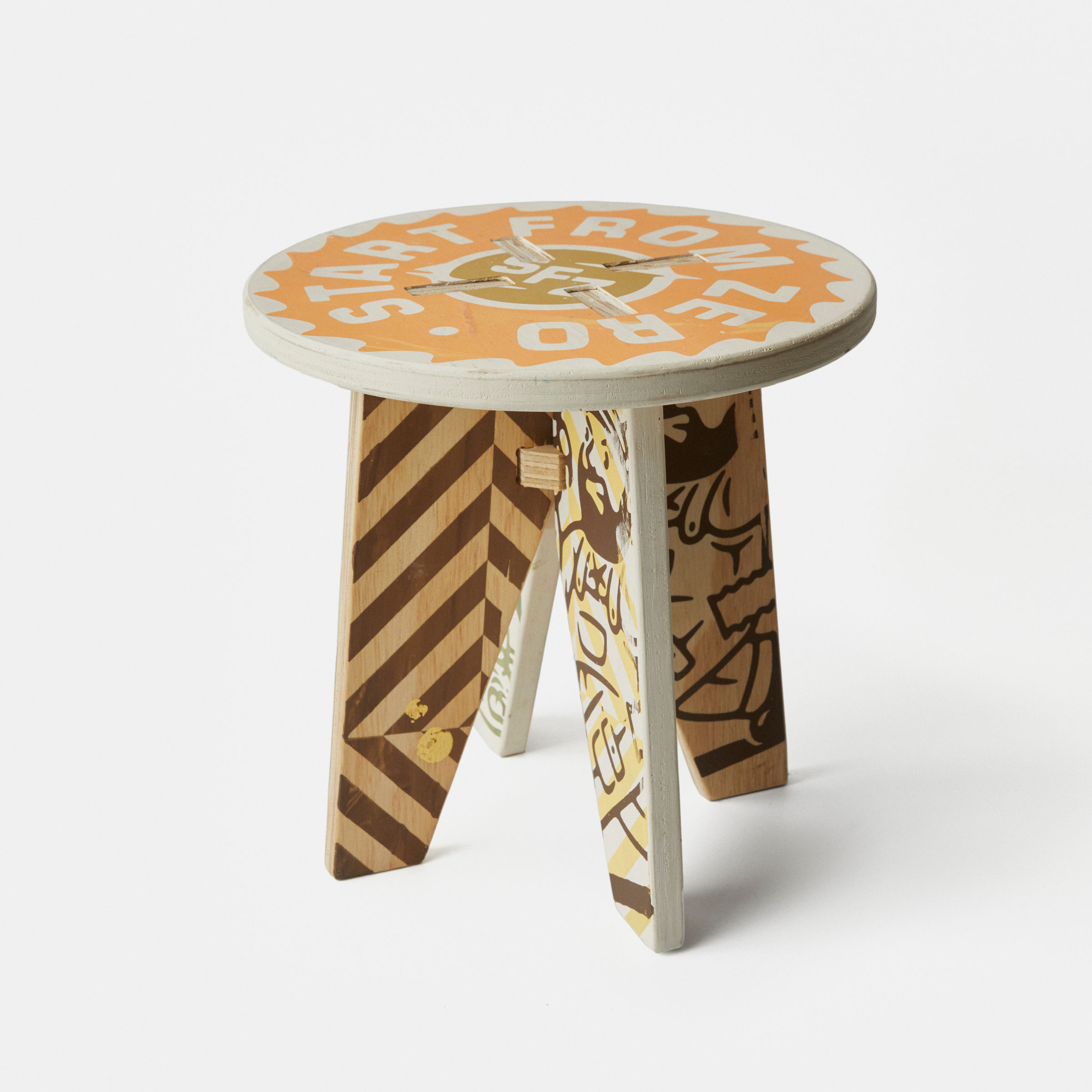 Silkscreen stool 塗鴉絹印圓凳(橘)