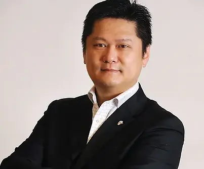 Headshot-1_JPG.webp