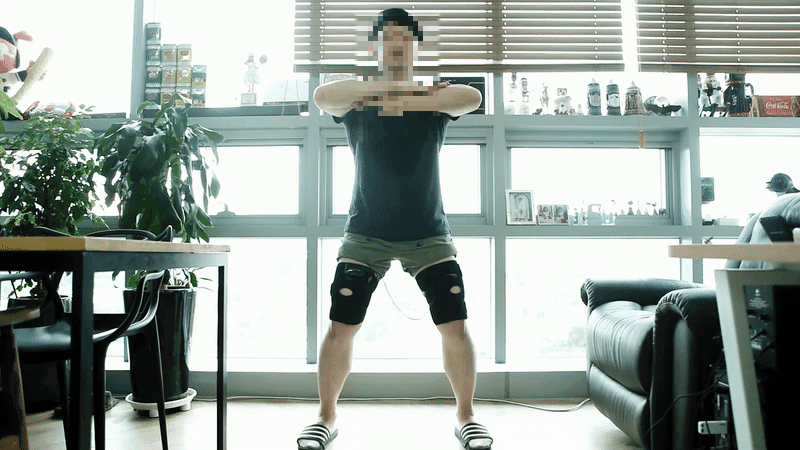 003. 스쿼트 동작 (1).gif