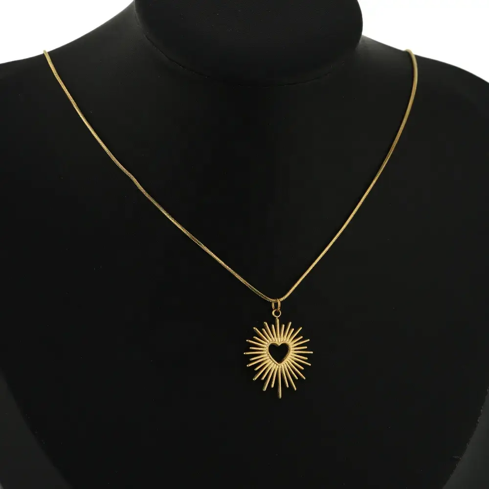 Gold Sunburst Heart Pendant Necklace – Dainty Anti-Tarnish Statement Jewelry