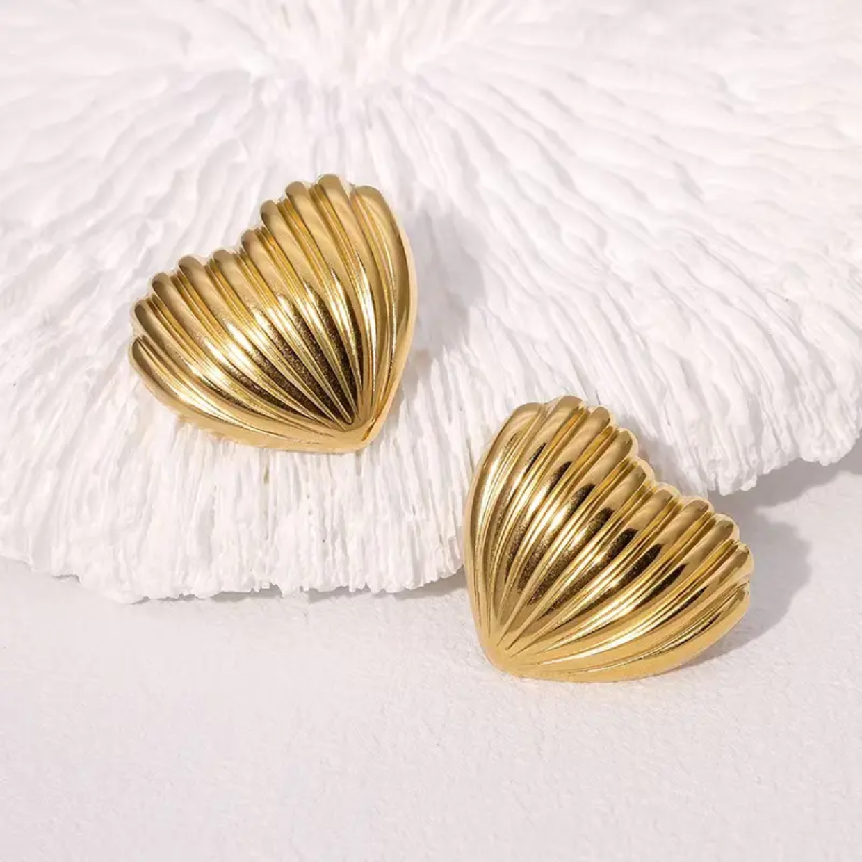 Shell Shape Gold Plated Anti Tarnish Earrings for Women Stainless Steel Stud