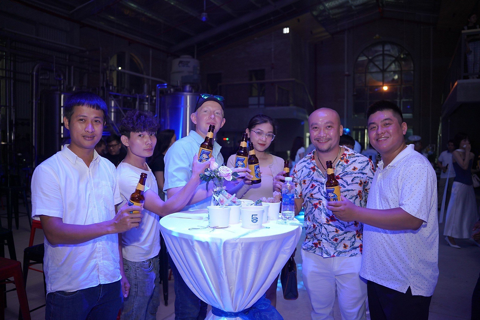 Thưởng bia Ngũ Hành tại nhà máy bia Ngũ Hành