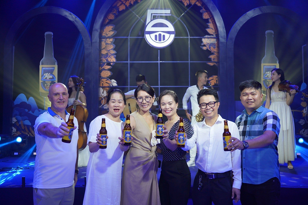 Thưởng bia Ngũ Hành tại nhà máy bia Ngũ Hành