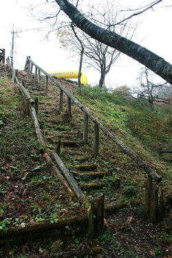 フィニィシュゲート下