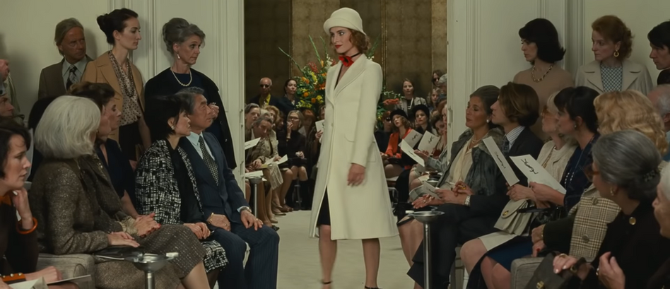 Défilé de mode extrait du film Saint-Laurent, par Bertrand Bonello (2014).