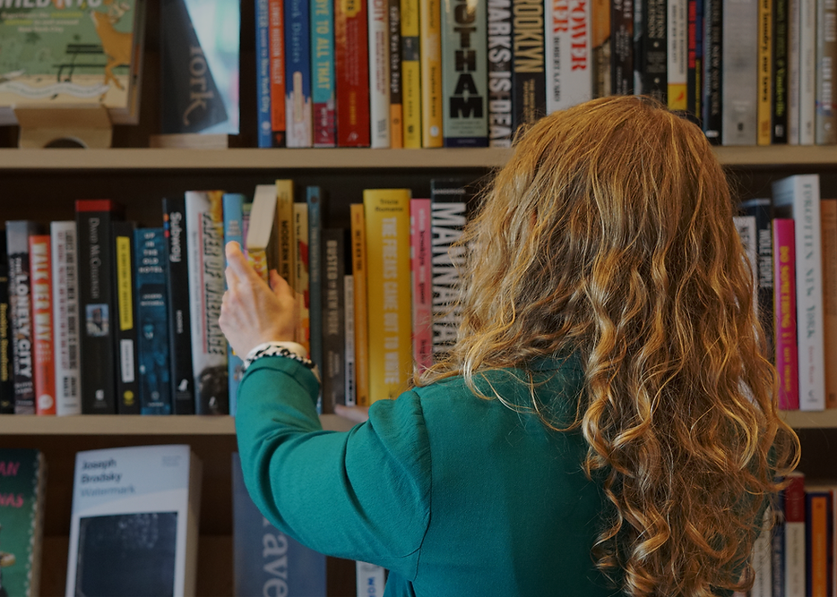 BookshelfBack.Mina.png