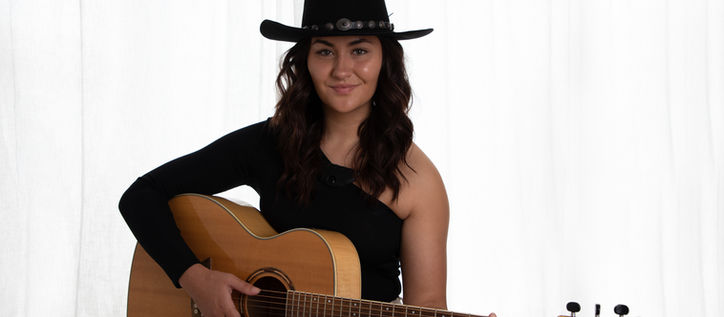 Exploring the World of Modern Portrait Photography: Contemporary Portrait Styles