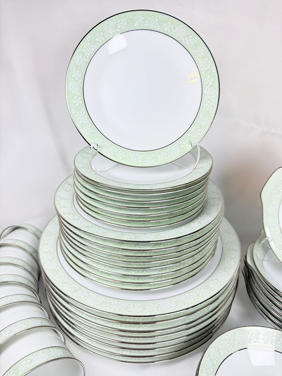 Thumbnail: NORITAKE “vienne” Japan 54pcs set