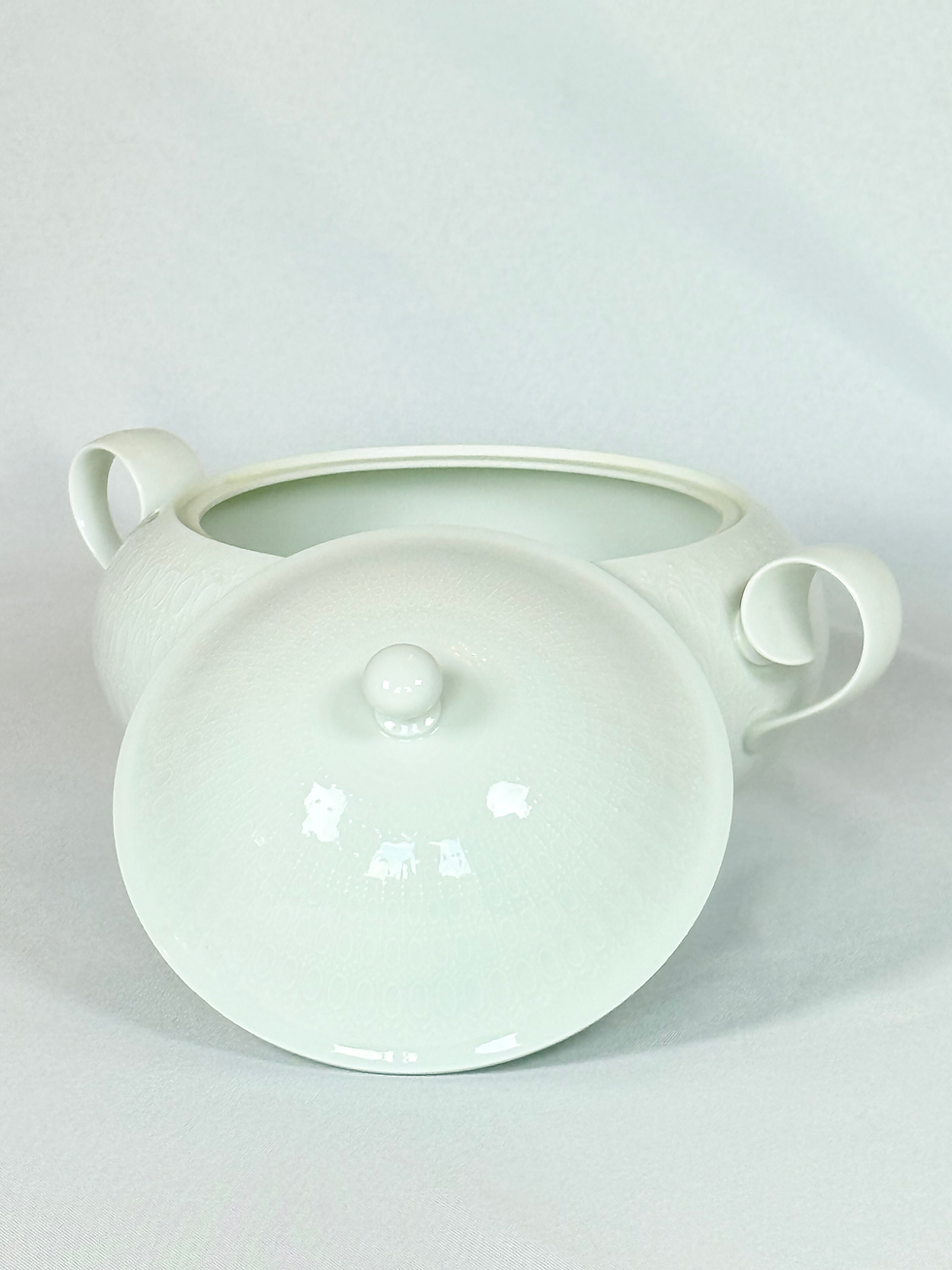 Thumbnail: ROSENTHAL GERMANY ALL WHITE 62pcs