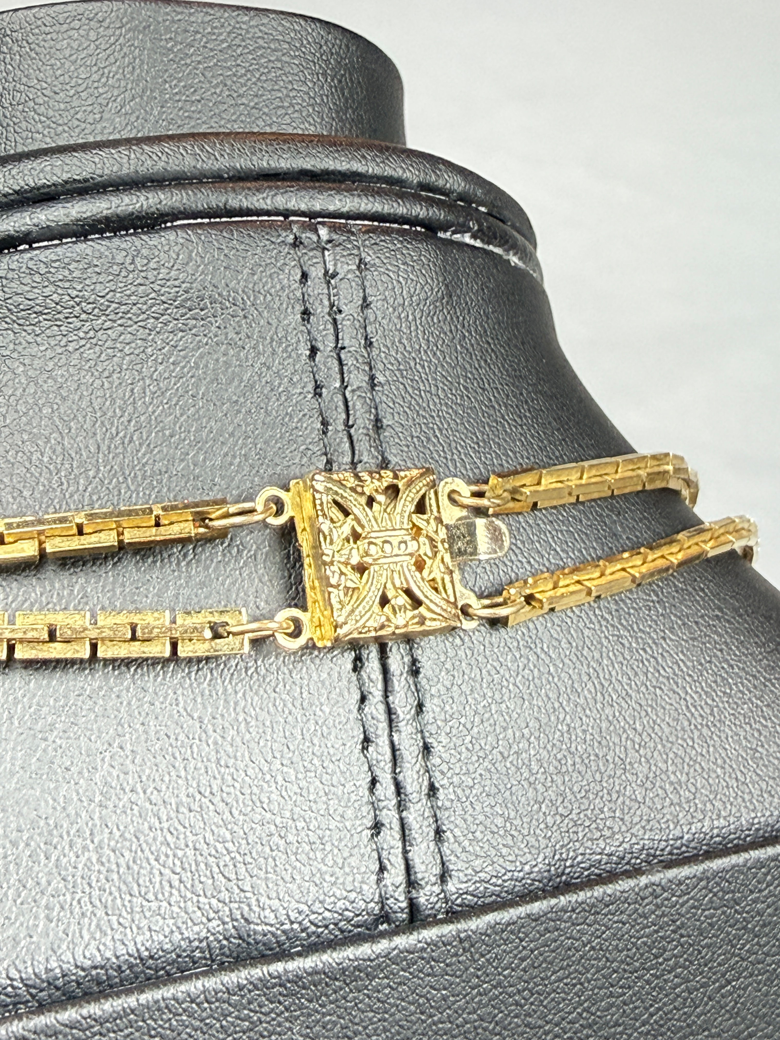 VINTAGE GOLD TONE TWO LAYER NECKLACE
