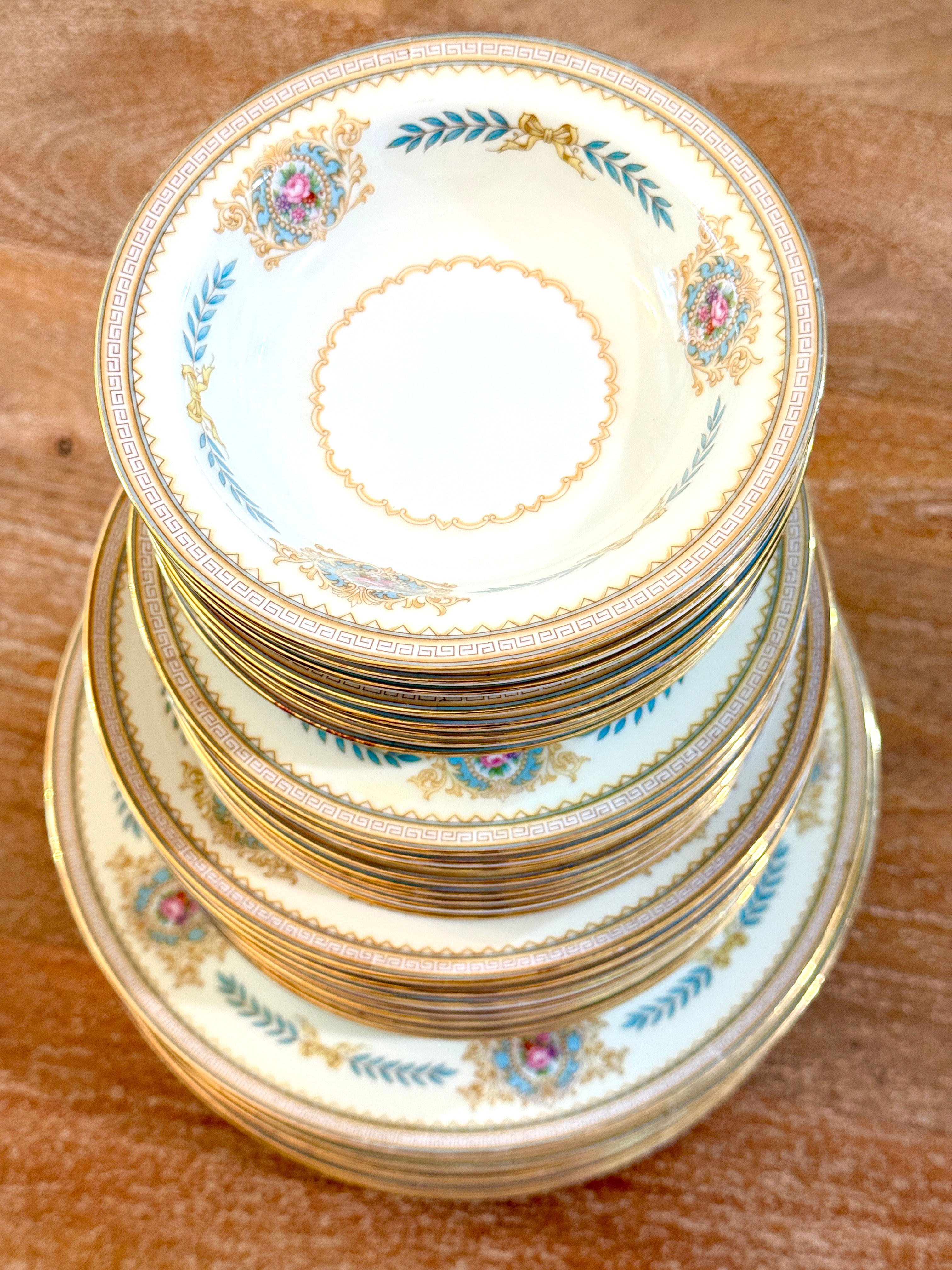 Discontinued NORITAKE “ciro” 3744 set 32pcs