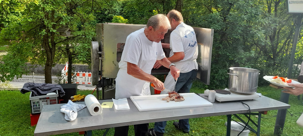Grillen im Biergarten bei Geburtstag