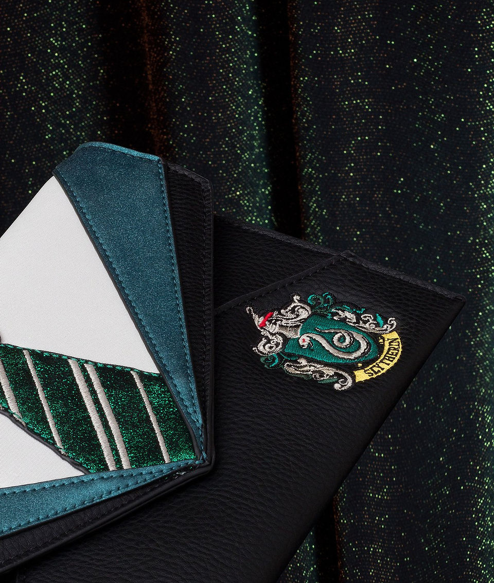Slytherin-Uniform-Clutch-3