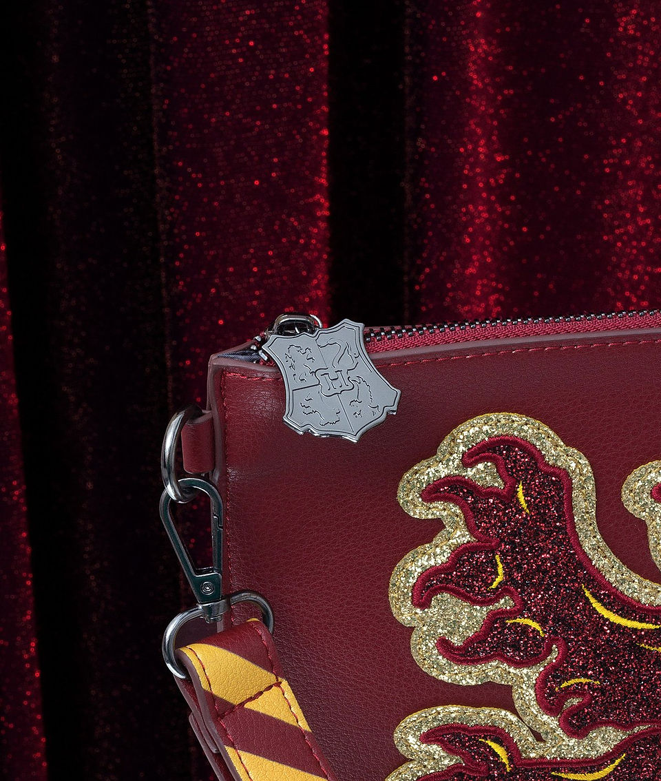 Gryffindor-House-Pouch-3