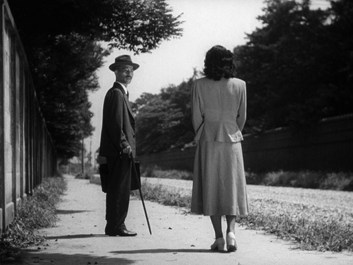 Dialogue in Silence: Breaking the Fourth Wall in Still Images