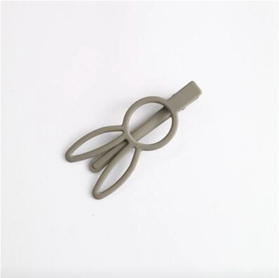 SLEEK BUNNY CLIP