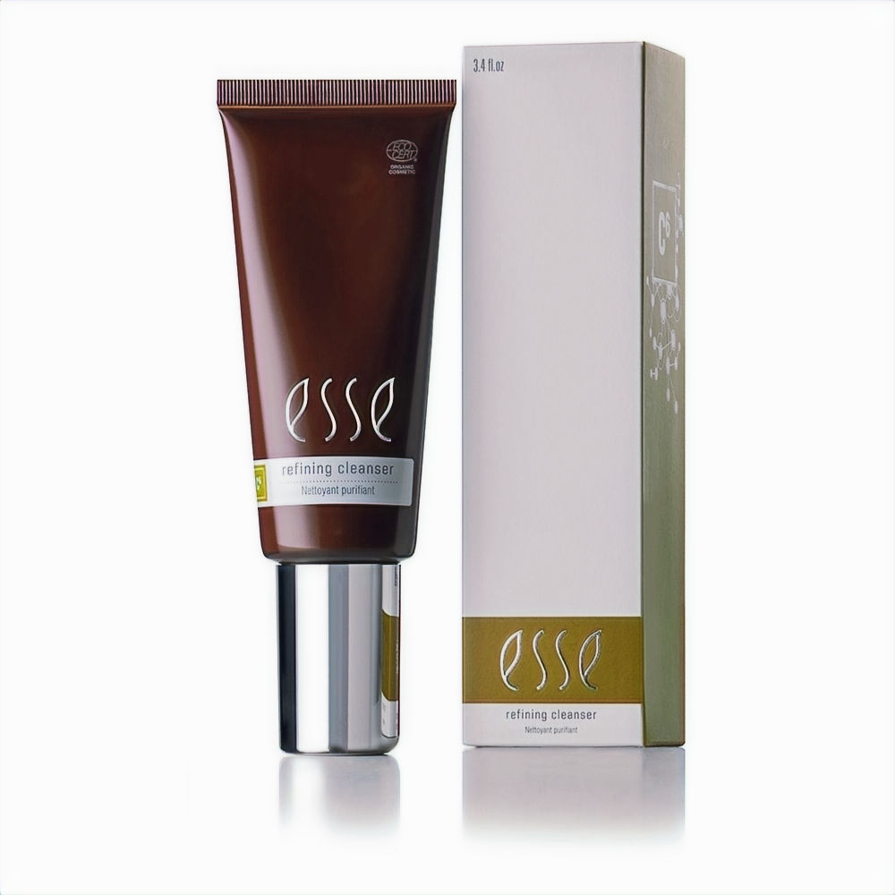 Esse Refining Cleanser, limpiador purificante y exfoliante facial.