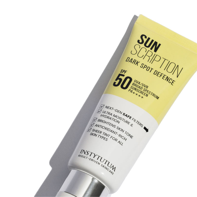 Miniatura: DARK SPOT DEFENCE SPF50 lekki krem ​​przeciwsłoneczny