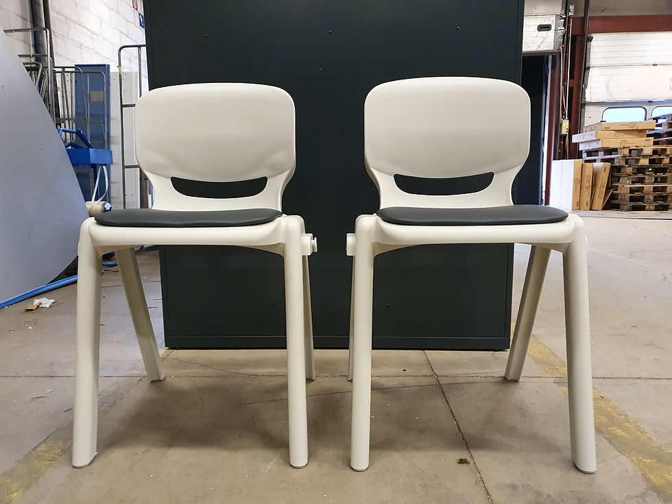 Miniature : Chaise attachable (10 disponibles)