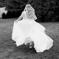 Cloud Nine Photography
Brittany Silla Beauty
The Manor
Runaway bride