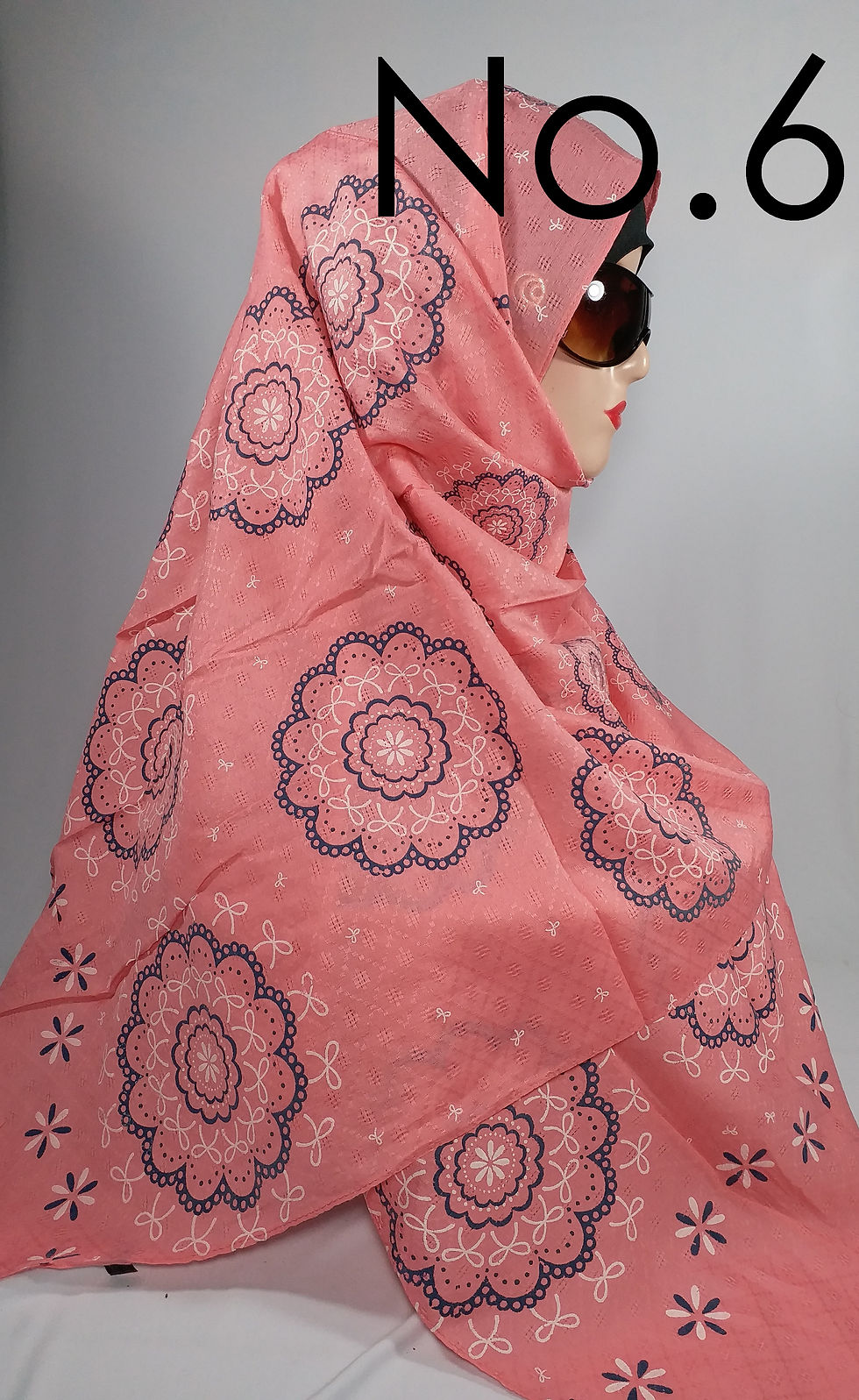 Thumbnail: Pashmina Motif Bunga Besar Timbul by Hanna Nomor Satu