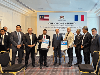 AirAsia to disrupt global travel as the world’s first low-cost narrow-body network carrier with landmark agreement for 70 A321XLRs