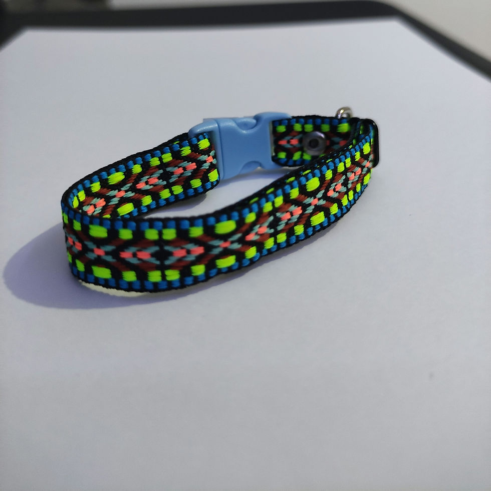 Miniatura: Collar bordado con cascabel | Urban Tipi