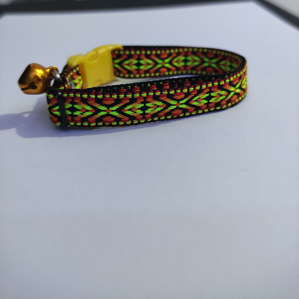 Miniatura: Collar bordado con cascabel | Urban Tipi