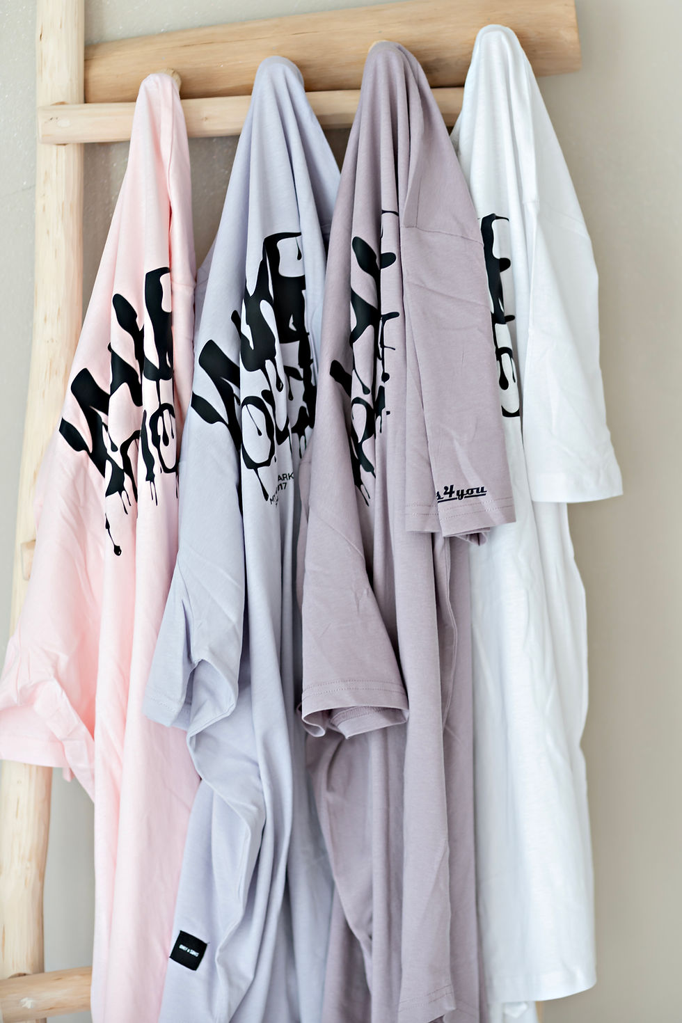 Miniatura: Dárkový set - ESSENTIAL Tričko, čepice, ponožky