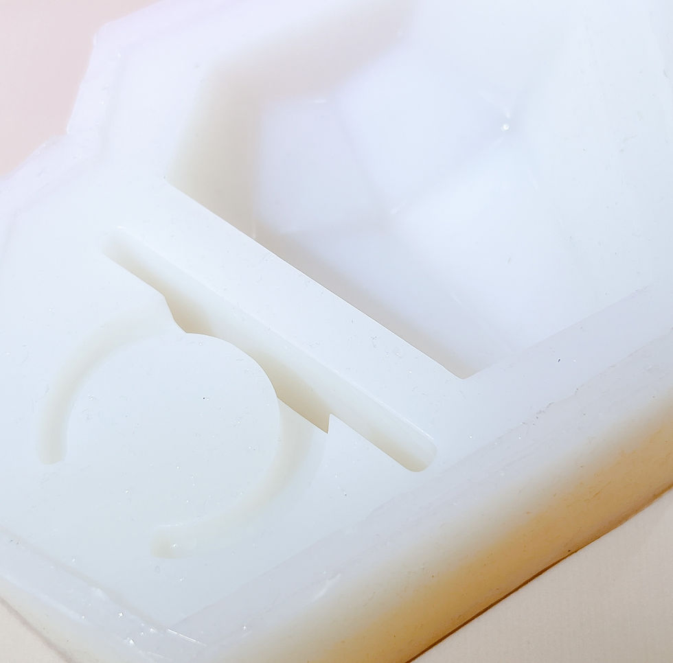 Thumbnail: focus on detail of the Giant Ring Pop resin Mold on top view