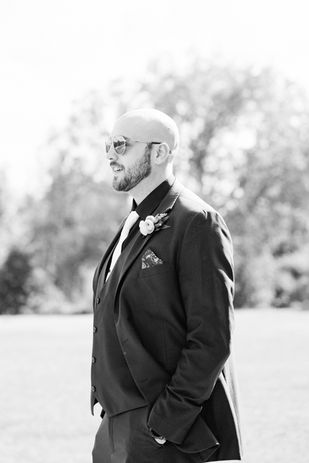 Liz-Cowie-Photography-first-look-6 2.JPG