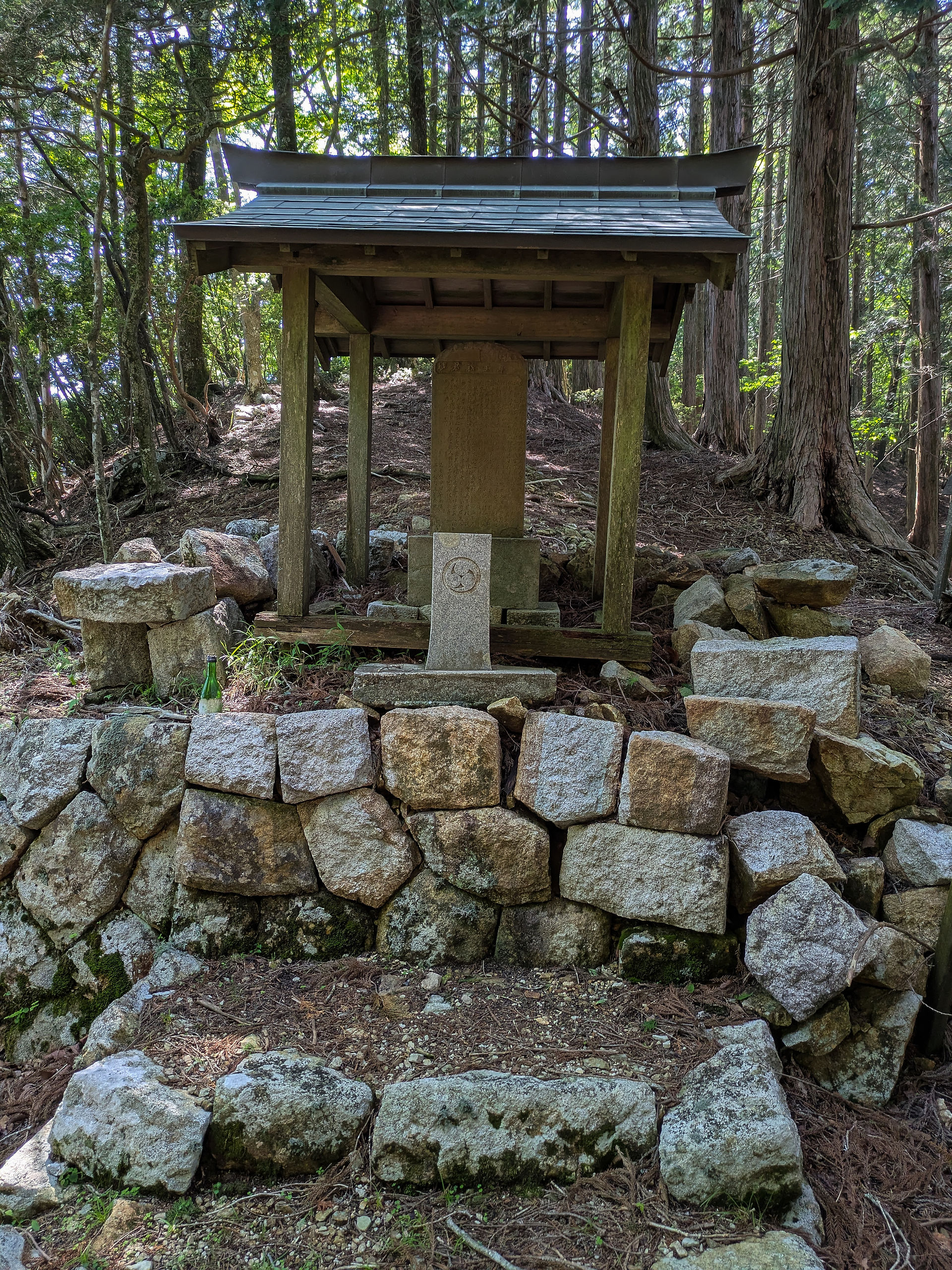 Kamihira Chikara Monument near Tamaki Shrine